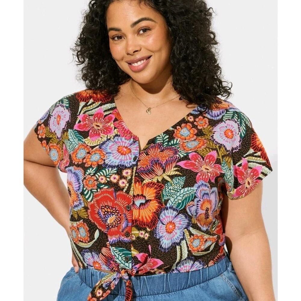Torrid Challis Tie Front Top sz 3 (3X) Multicore Floral Balletcore Boho Colorful